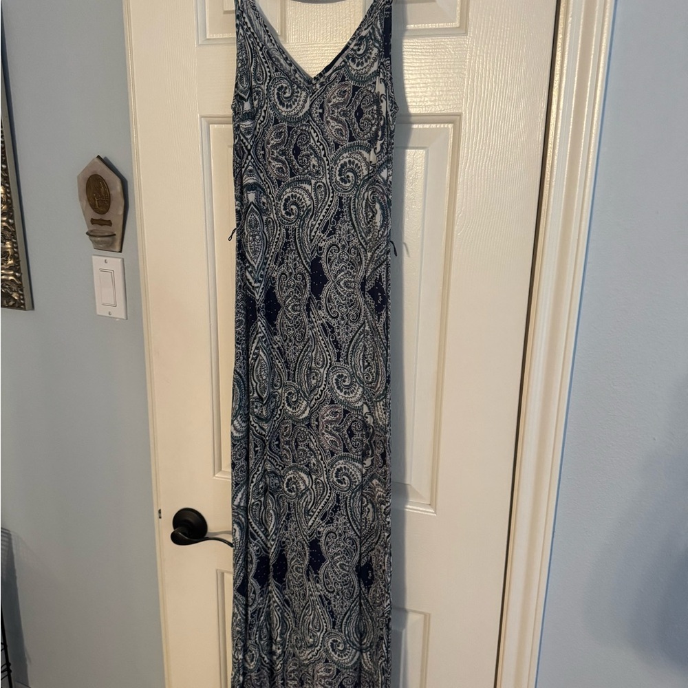 Elegant Blue Paisley Maxi Dress